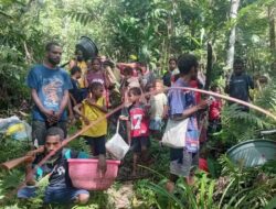 Warga Sembilan Kampung di Teluk Bintuni Mengungsi ke Hutan akibat Konflik Bersenjata