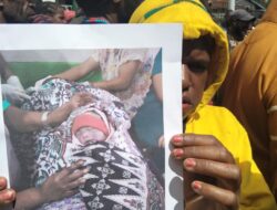 Tangis Sang Bayi Heroik Jadi Harapan di Tengah Duka Intan Jaya Hanya Sesaat